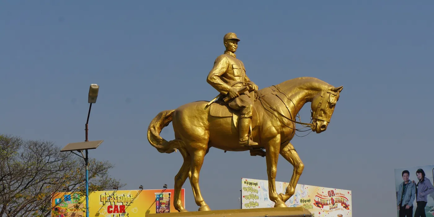 "General Aung San Statue" by gforbes is licensed under CC BY-NC 2.0